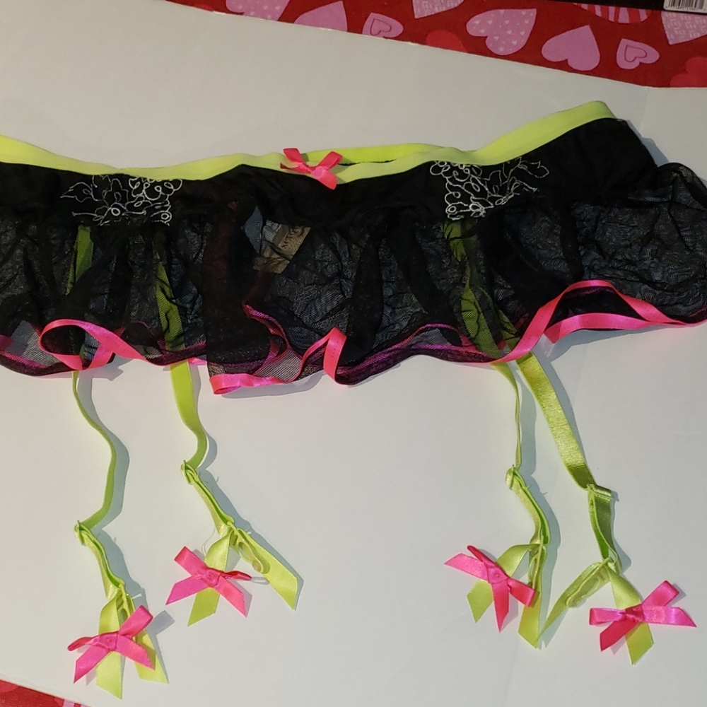 Sexy garter skirt nwt